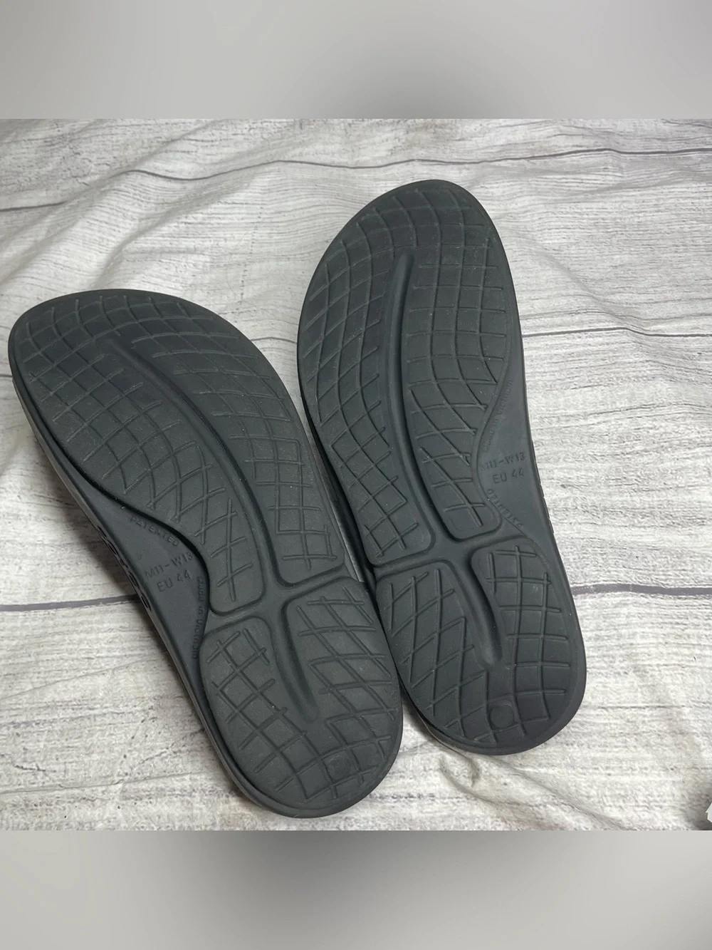 OOFOS Ooahh Men’s 11 Black Recovery Comfort Sport Slide Sandals
